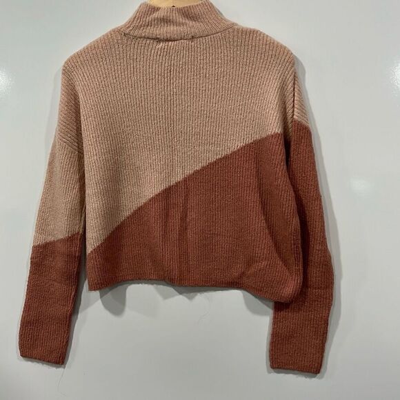 Planet gold color block pink soft crop sweater - Picture 6 of 6